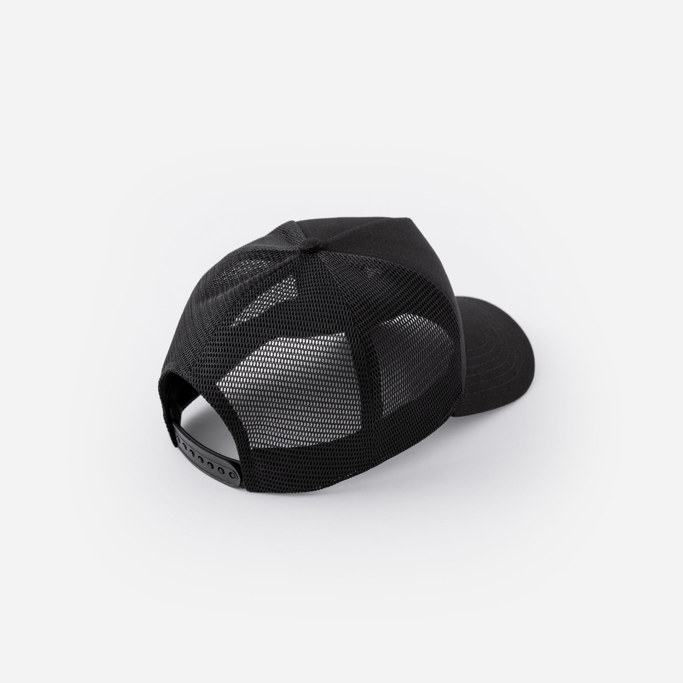 LA 001 Structured Trucker